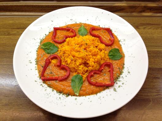 Pumpkin - "rice" with mango - peppers - cream