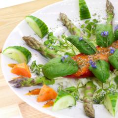 Stuffed sweet red peppers with asparagus tips