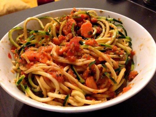 A nice bowl of zucchini "noodles". <3