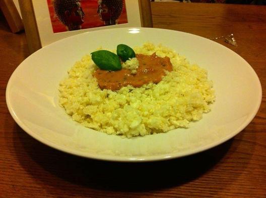 Cauliflower "rice" with a delicious tomato, avocado, basil sauce