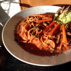 Zucchini and daikon radish noodles with pear-walnut-peppers sauce