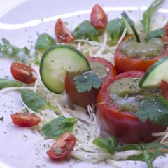 Banana - parsley - stuffed tomatoes