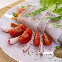 Banana - tomato - cabbage - rolls Banana - tomato - cabbage - rolls