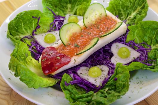 Pineapple - peppers - grape - stuffed radish