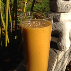 Persimmon banana sesame smoothie