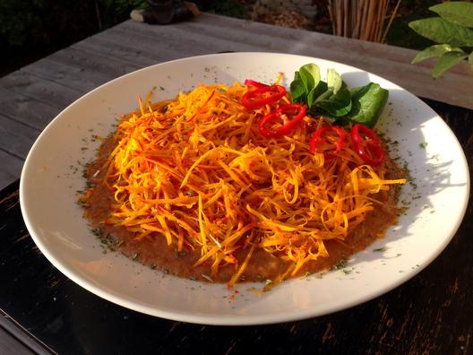 Kiwi peppers cream with Hokkaido pumpkin angel hair noodles