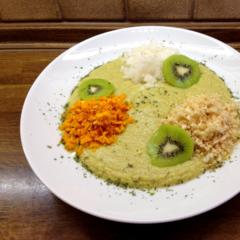 Pineapple-Kiwi delight with three kinds of "rice"