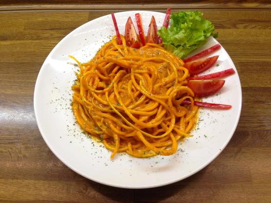 Butternut "pasta" with persimon - grapefruit - sauce