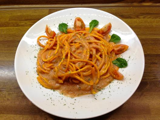 Butternut - noodles with grapefruit - orange - date - sauce