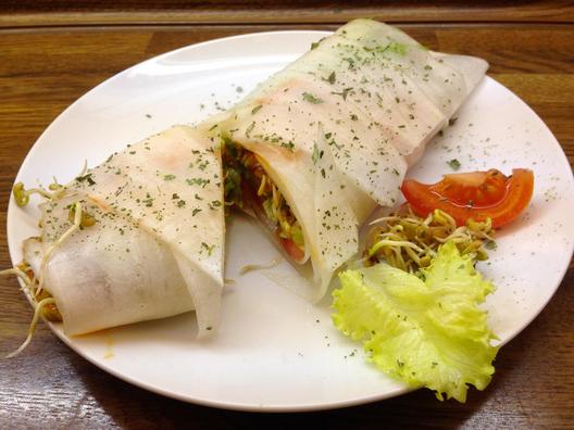 Sprout - radish - rolls with mango - peppers - sauce