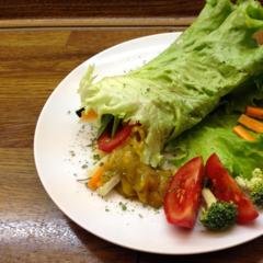 Vegetable - wraps with persimmon - dill - sauce
