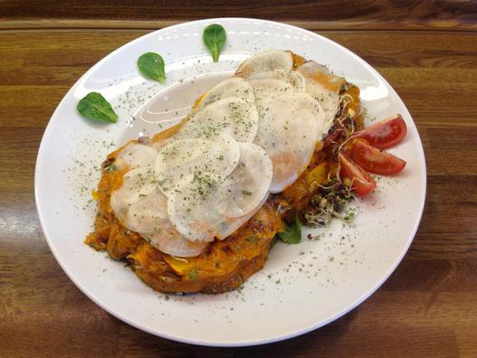 Pumpkin - radish - lasagna with persimmon - peppers - sauce