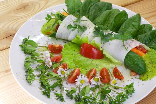 Pineapple mango spinach parsley rolls