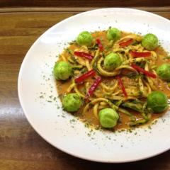 Zucchini - "Udon" - noodles with brussel sprouts and pineapple - sauce Zucchini - "Udon" - noodles with brussel sprouts and pineapple - sauce