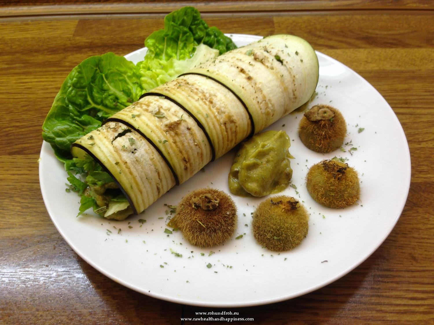 Eggplant - rolls with lettuce and kiwi - sauce / Raw Food Dishes - Raw ...