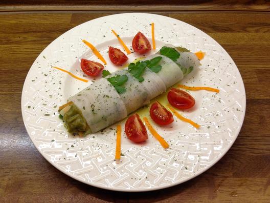 Carrot - cucumber - parsley - kiwi - rolls