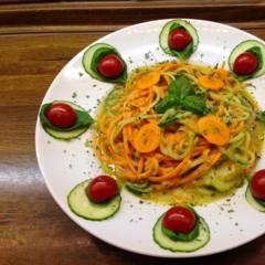 Cucumber - carrot - pineapple - basil - "pasta" Cucumber - carrot - pineapple - basil - "pasta"