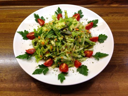 Avocado - apple - frisée - salad