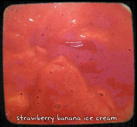 Just made myself my first RV strawberry banana ice cream! Best ice cream I had in life! <3