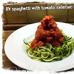 Zucchini spaghetti with tomato/celeriac/carrot sauce <3