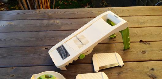 <a href="/Tools/Mandoline-Slicer">Mandoline Slicer</a>